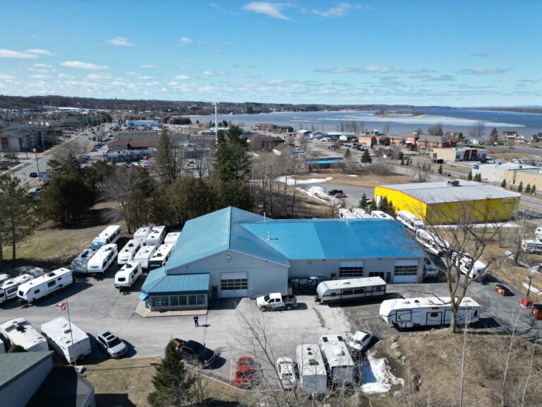 Industrial Building for Sale or Lease in Rockland: 10,791 sf with 3 Drive-Through Bays