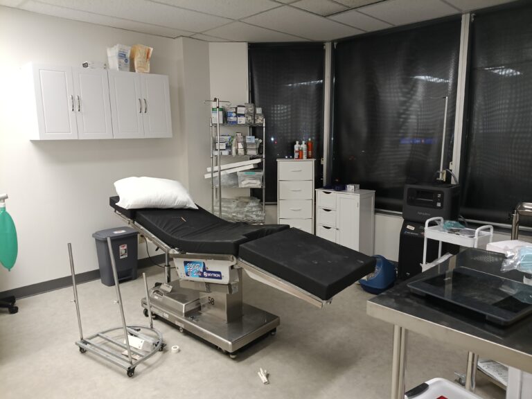Medical Office Condo for Sale in Ottawa: St Laurent Blvd and Smyth Rd